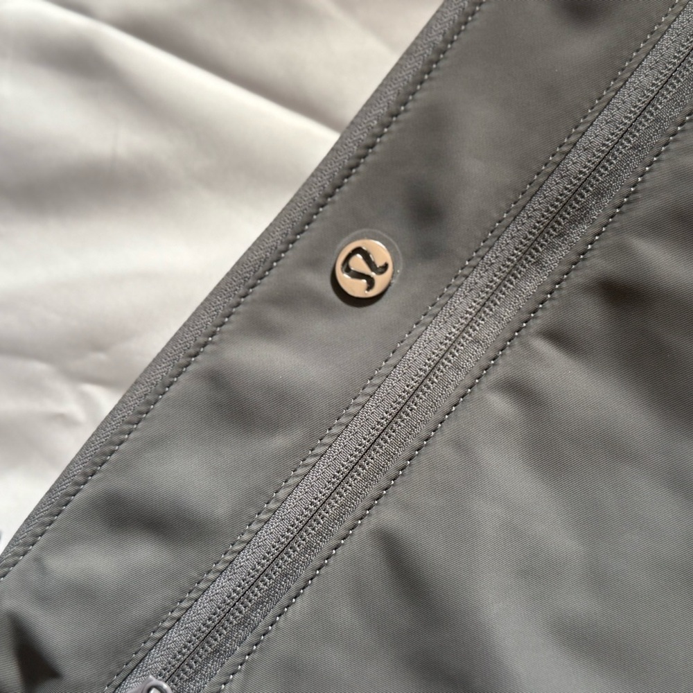 lululemon athletica Baby Bag in Gray